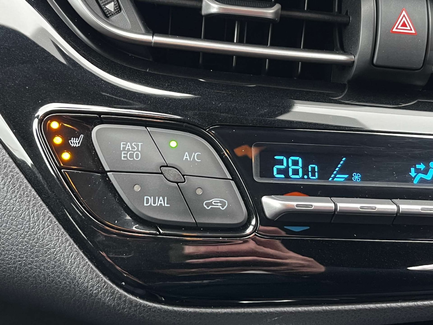 Used Toyota C-HR 2017 for sale - 77392219: Photo 51