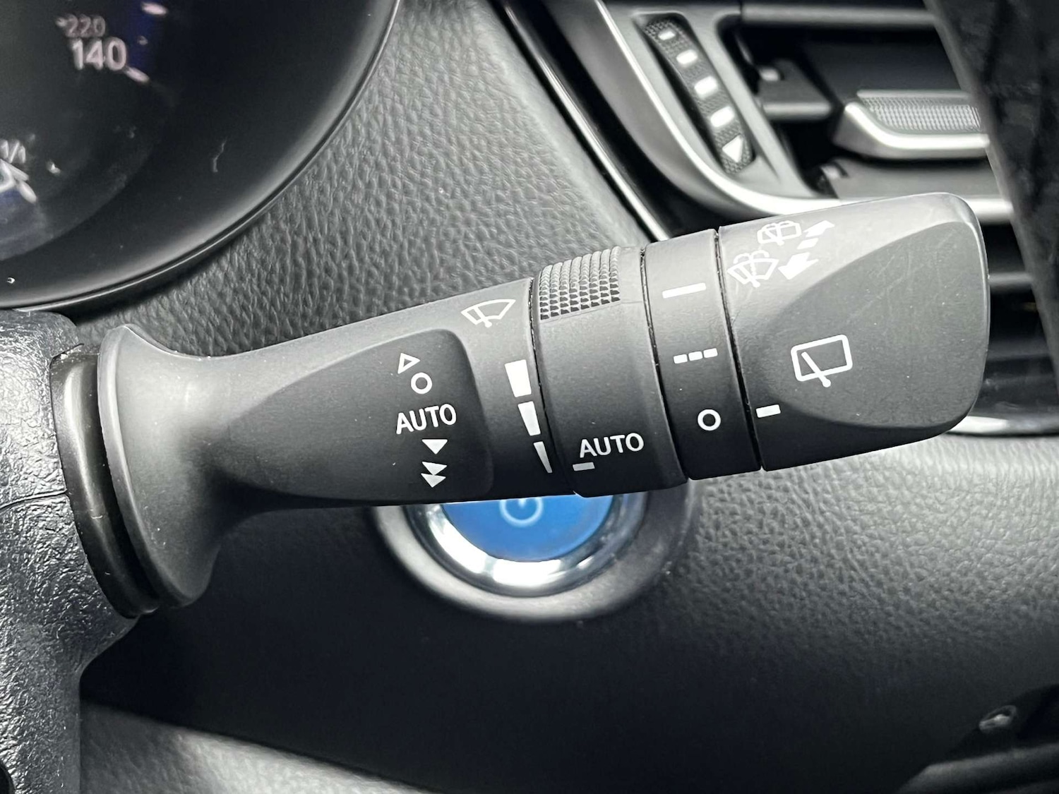 Used Toyota C-HR 2017 for sale - 77392219: Photo 59