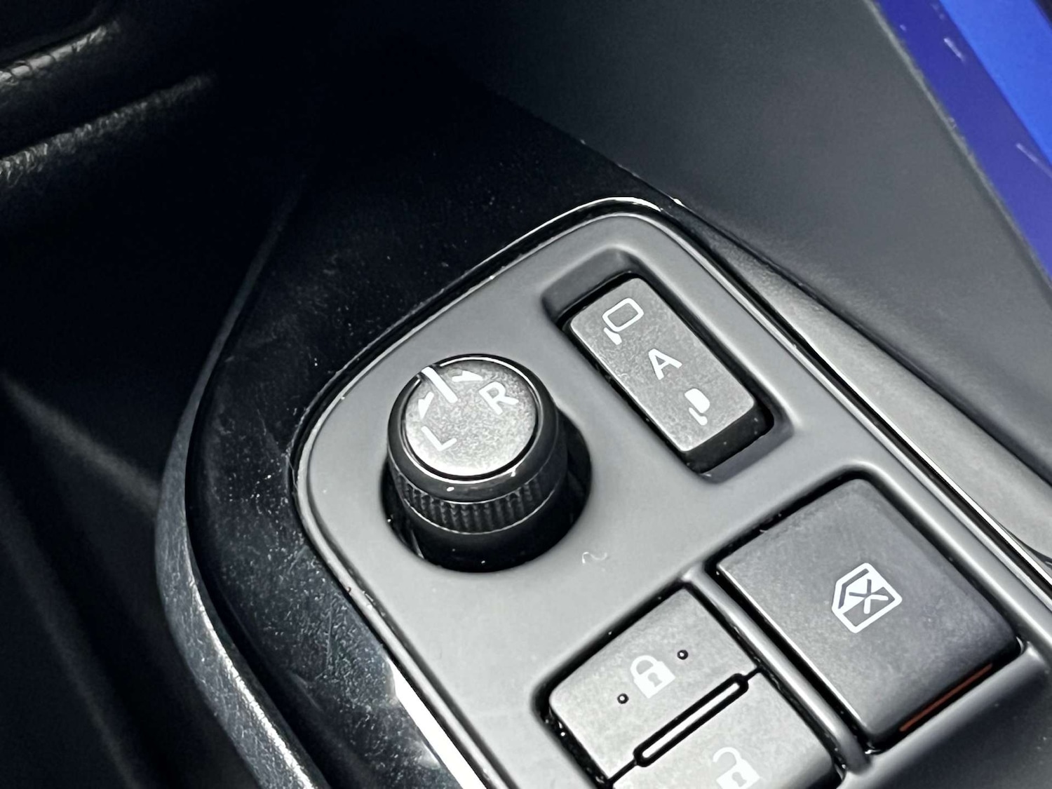 Used Toyota C-HR 2017 for sale - 77392219: Photo 63