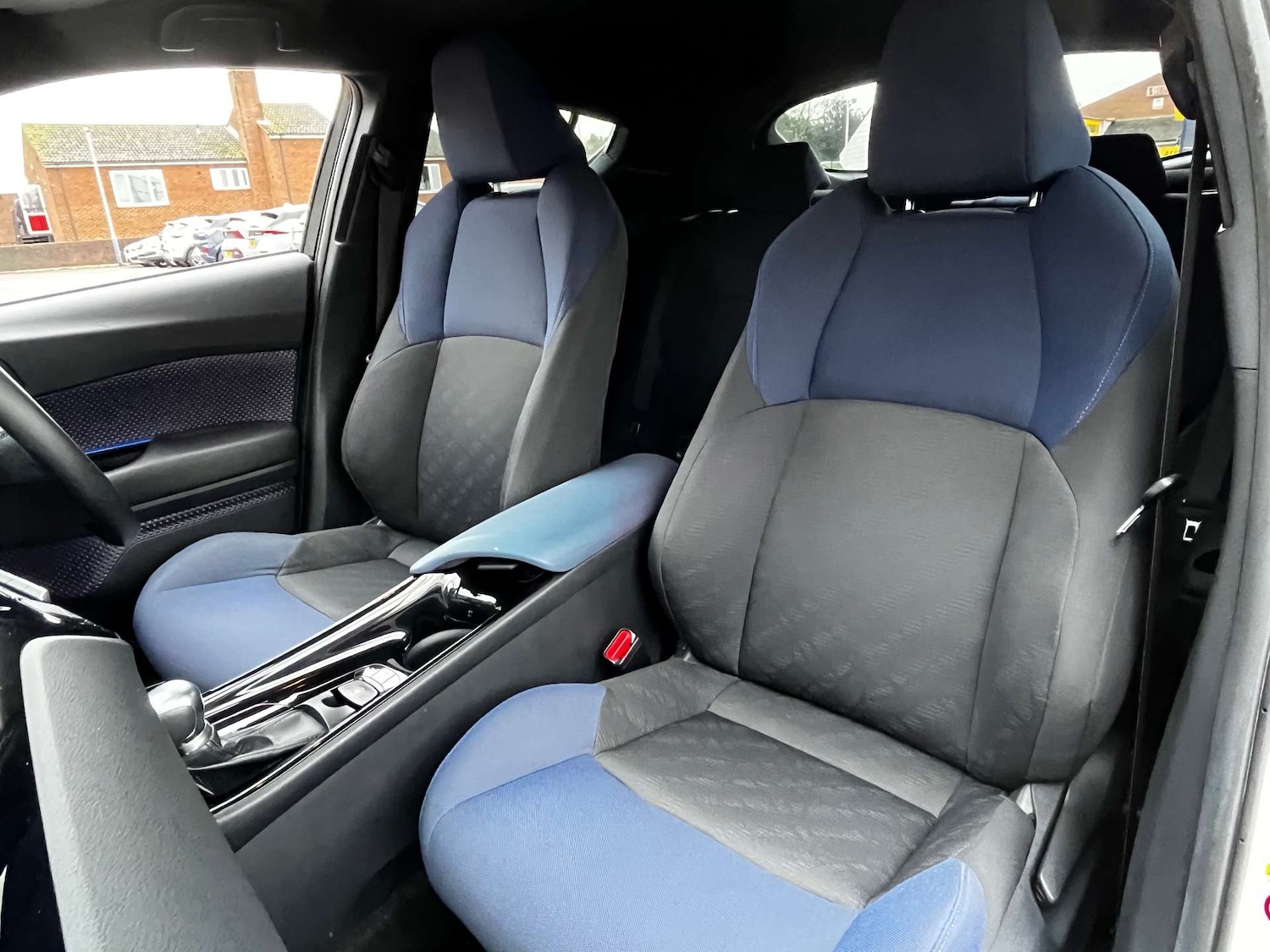 Used Toyota C-HR 2017 for sale - 77392219: Photo 66