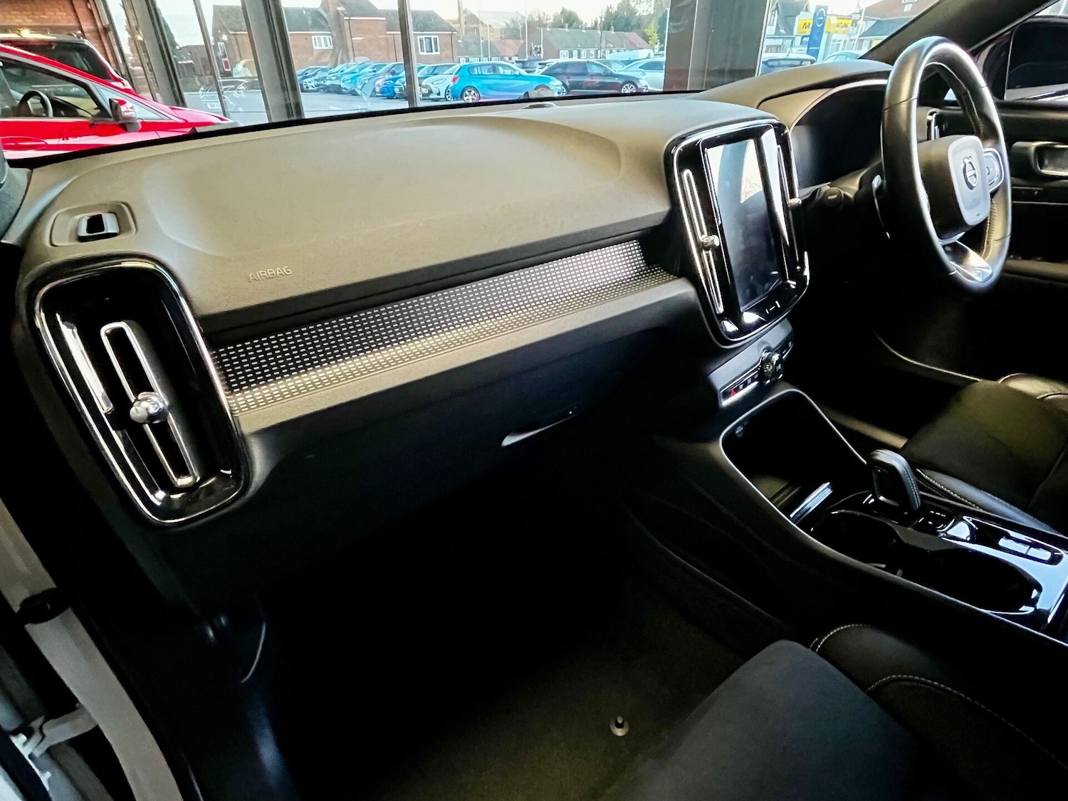 Used Volvo XC40 2020 for sale - 76653890: Photo 17