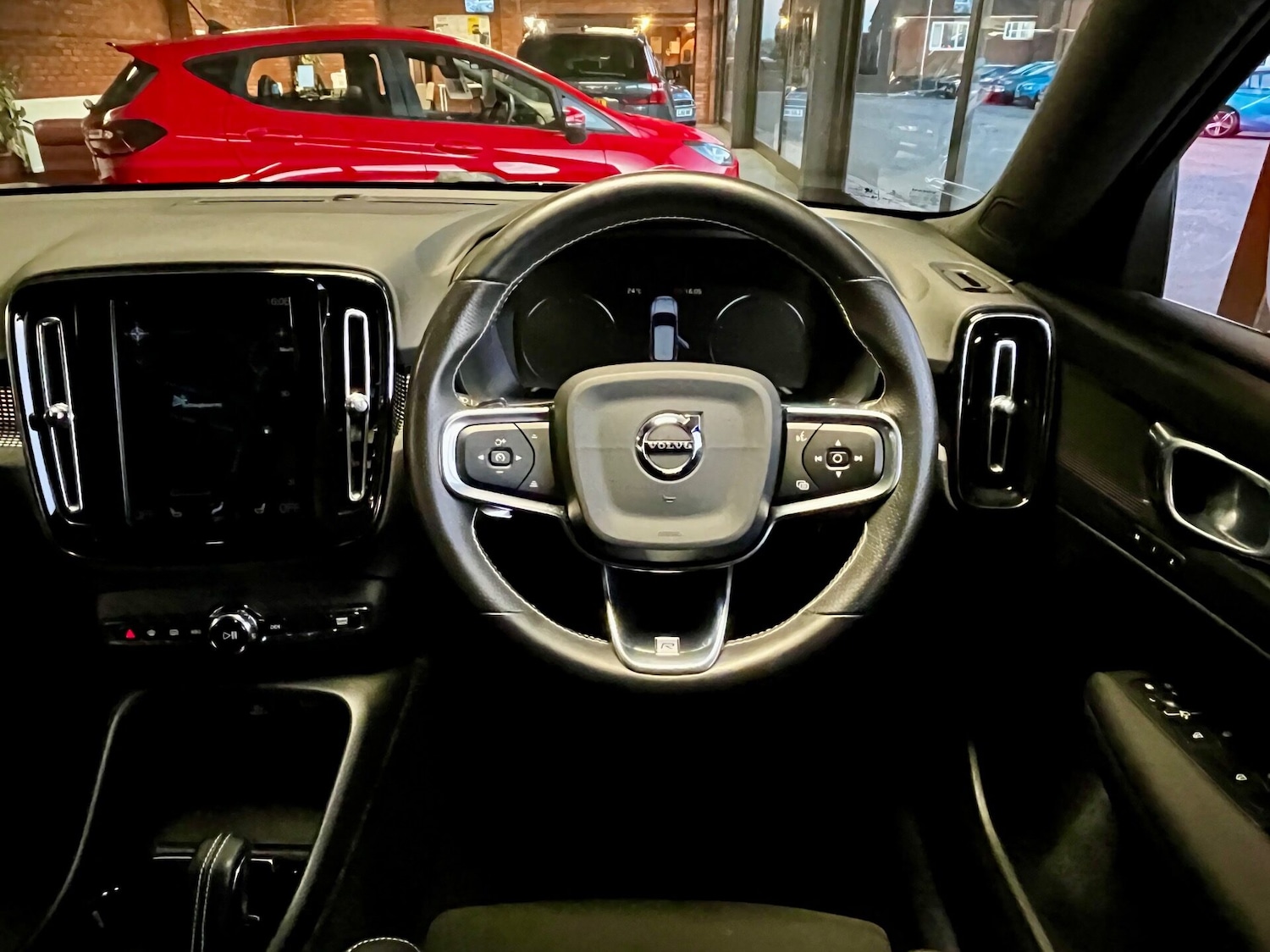 Used Volvo XC40 2020 for sale - 76653890: Photo 19