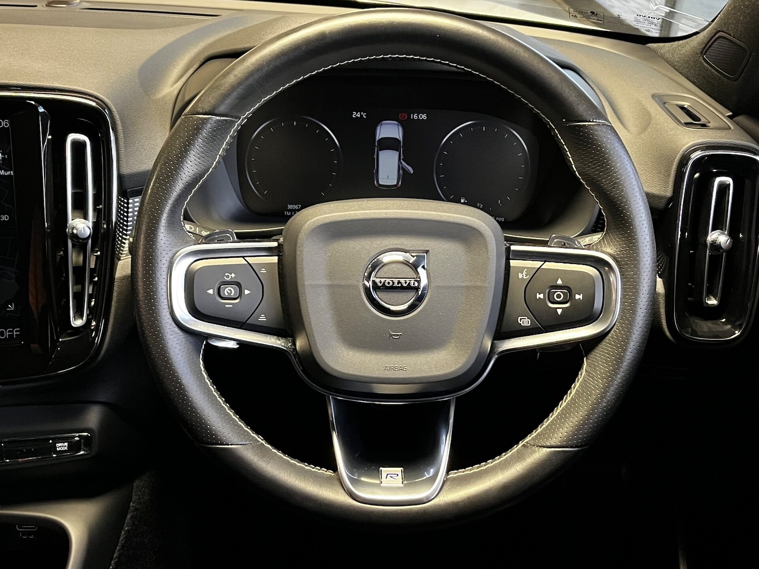 Used Volvo XC40 2020 for sale - 76653890: Photo 20