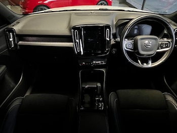 Used Volvo XC40 2020 for sale - 76653890: Photo