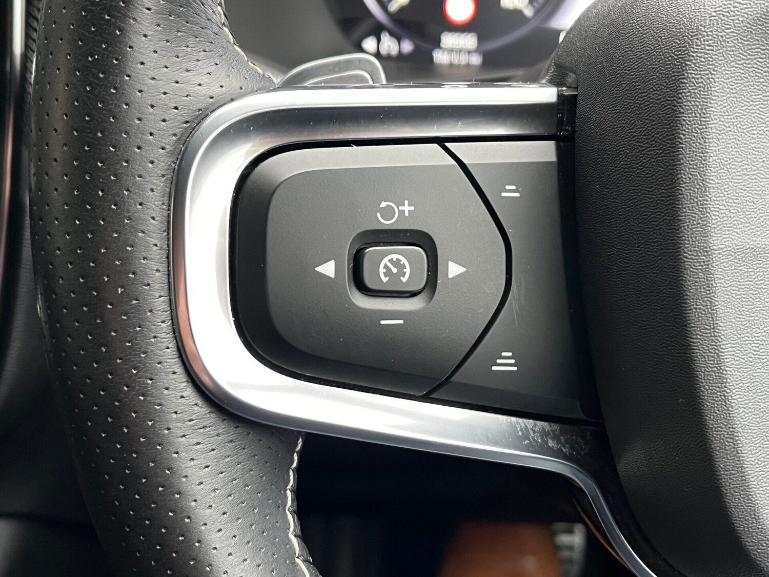 Used Volvo XC40 2020 for sale - 76653890: Photo 50