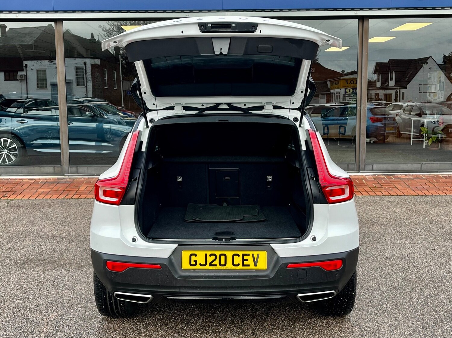 Used Volvo XC40 2020 for sale - 76653890: Photo 63