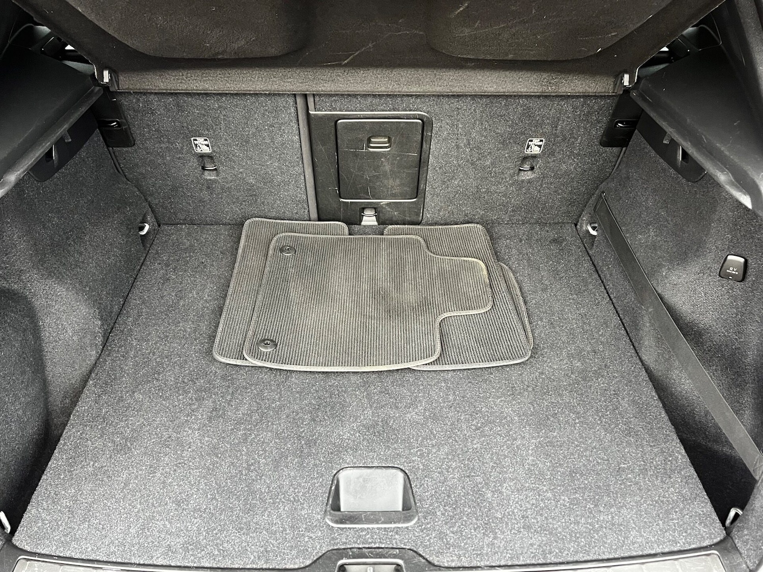 Used Volvo XC40 2020 for sale - 76653890: Photo 65