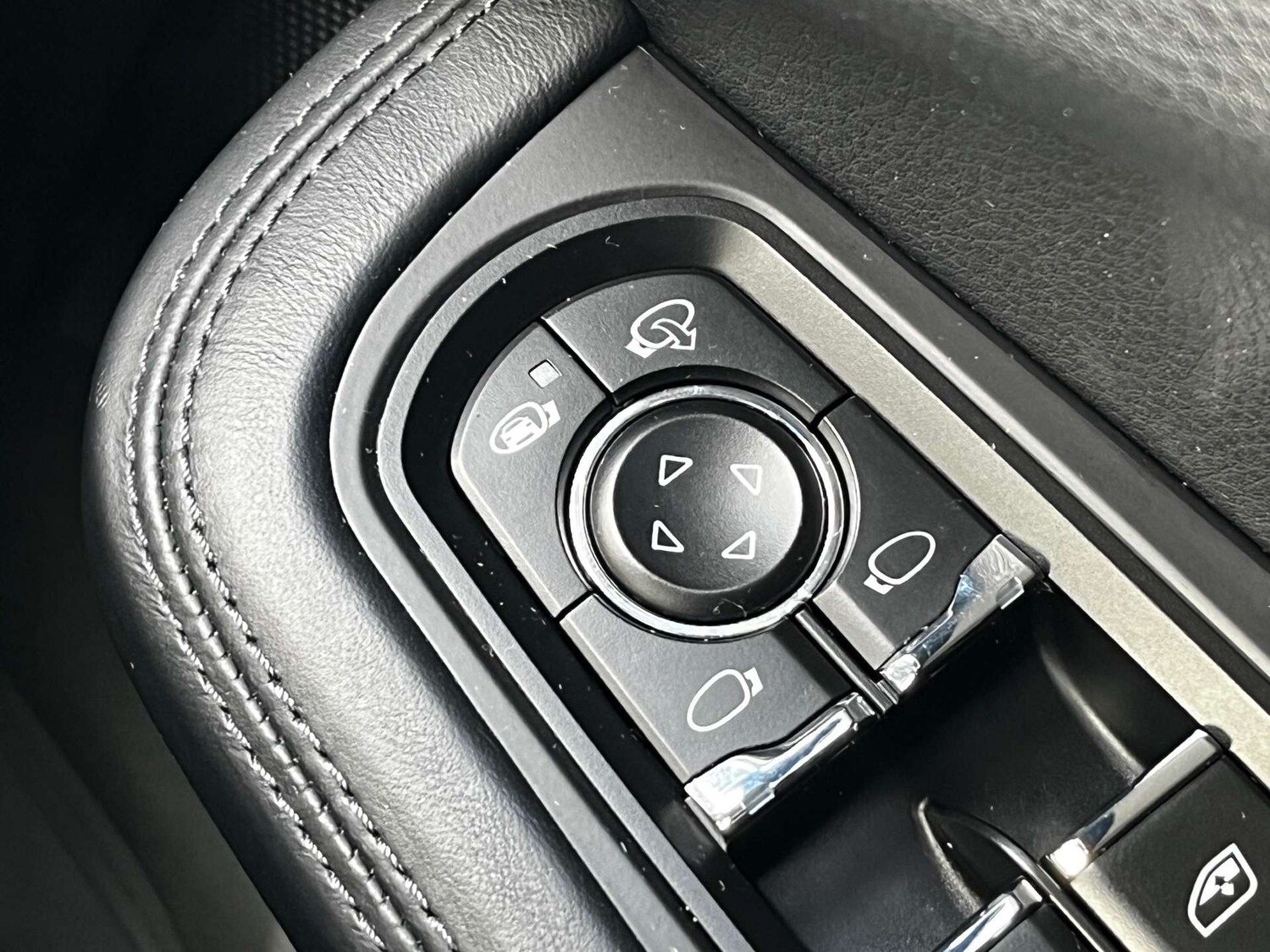 Used Porsche Macan 2019 for sale - 77159475: Photo 67