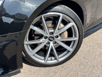 Used Audi A4 2019 for sale - 76905330: Photo