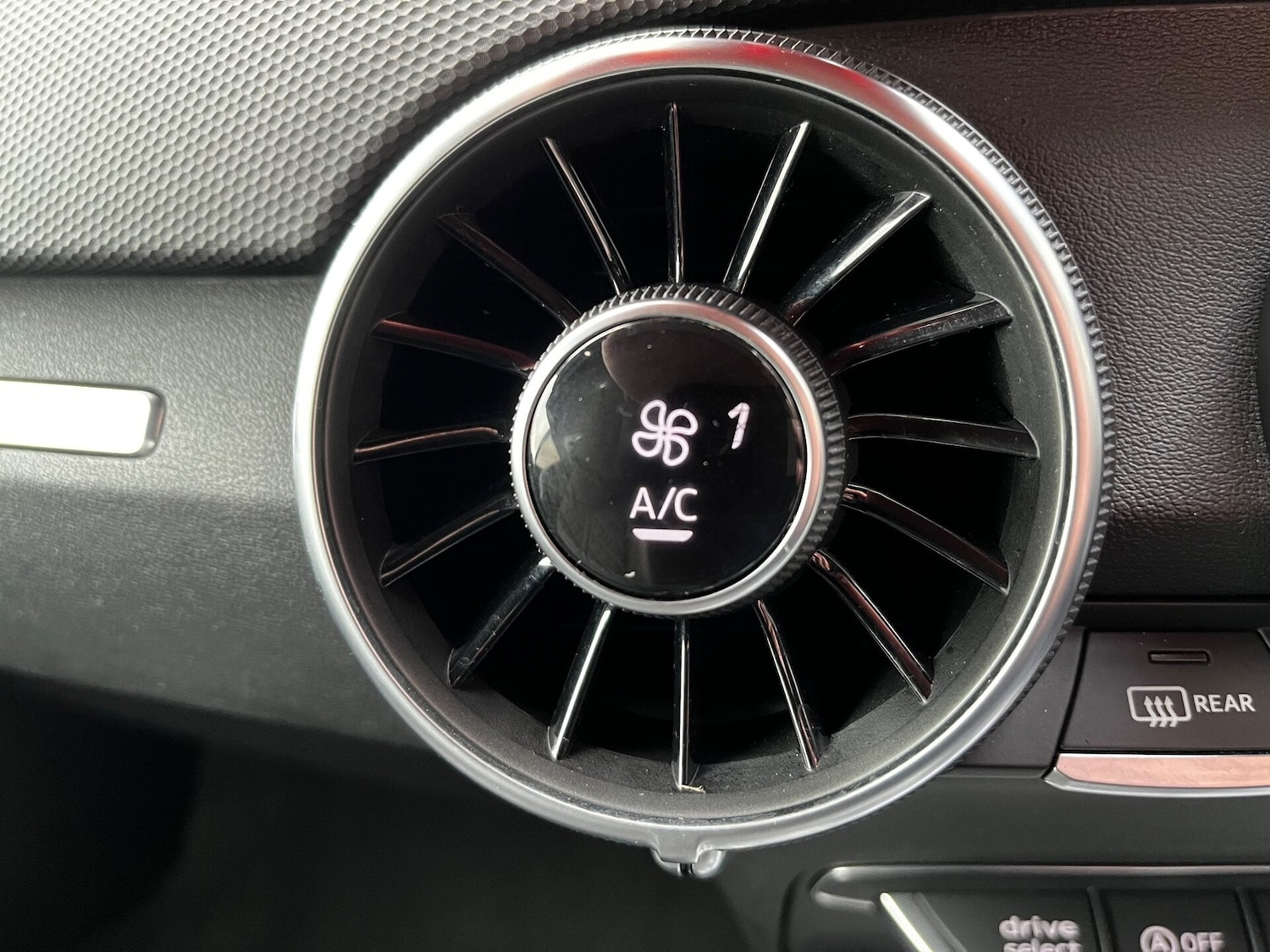 Used Audi TT 2017 for sale - 76710636: Photo 45