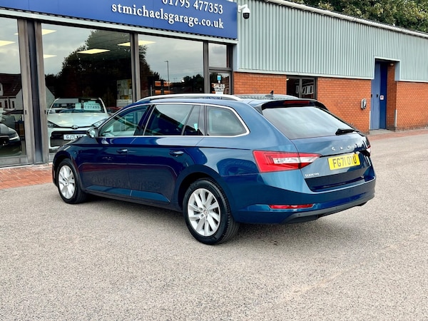 Used Skoda Superb 2022 for sale - 76037348: Photo 9