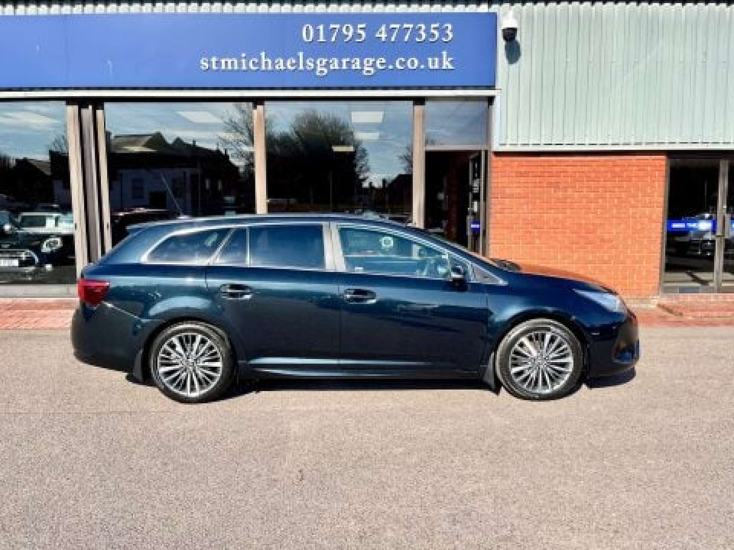 Used Toyota Avensis 2017 for sale - 76905317: Photo 10