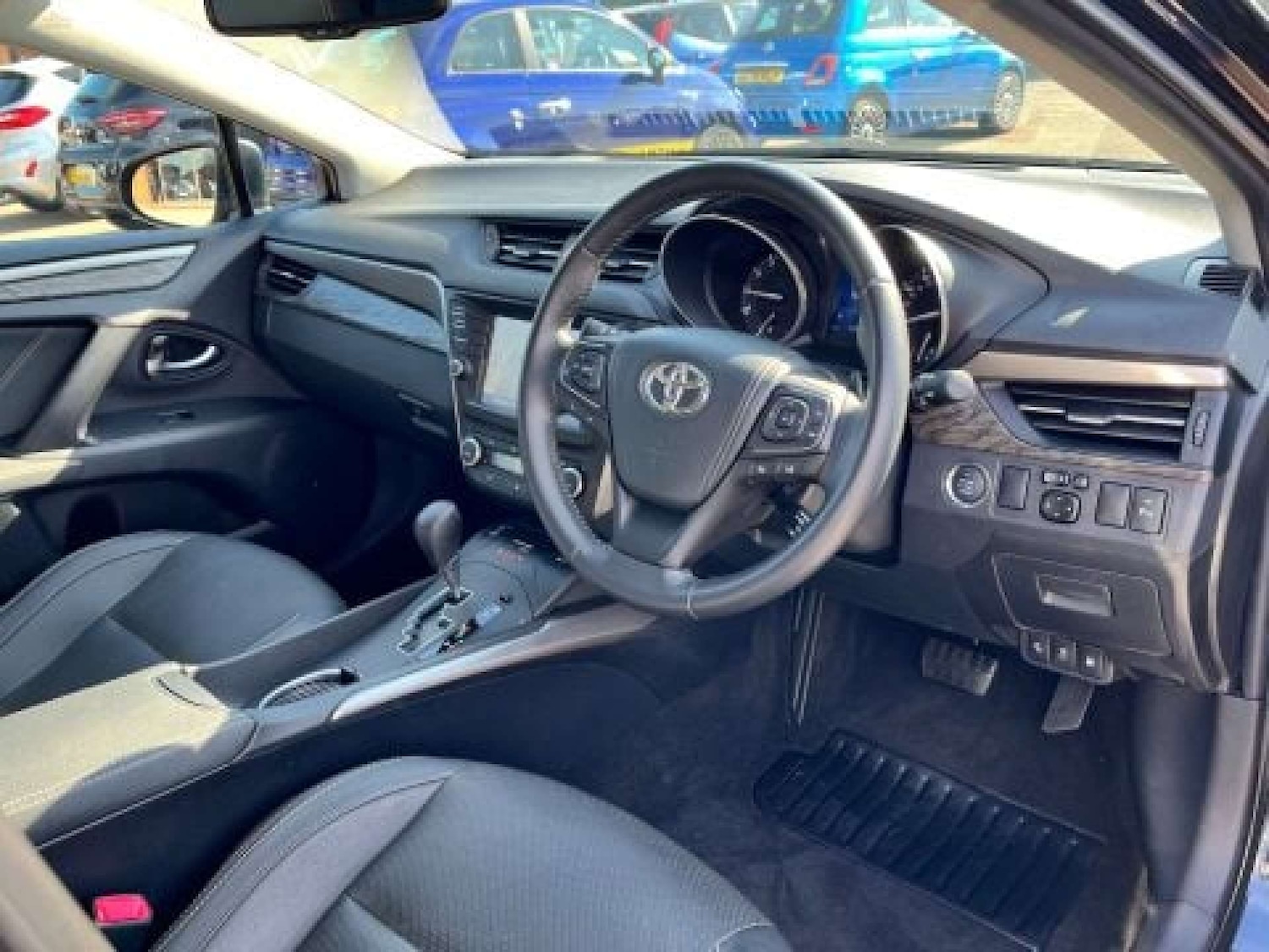 Used Toyota Avensis 2017 for sale - 76905317: Photo 18