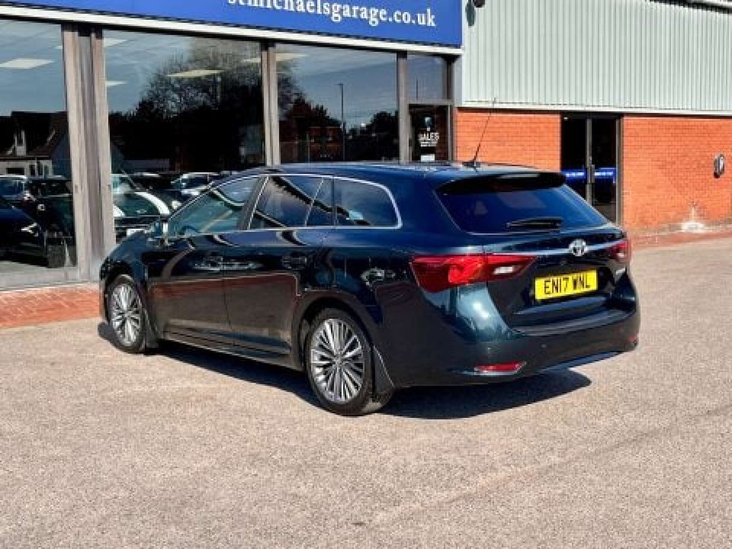 Used Toyota Avensis 2017 for sale - 76905317: Photo 9