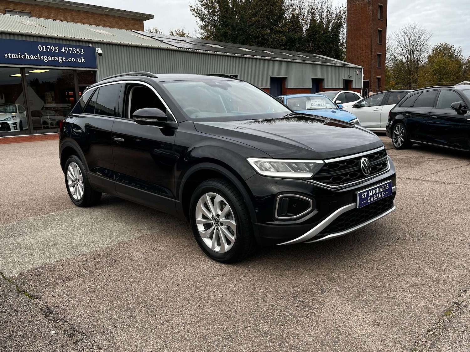 Used Volkswagen T-Roc 2025 for sale - 76957804: Photo 4