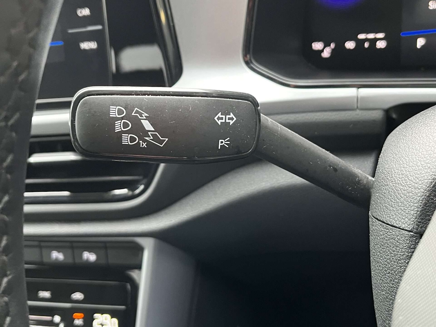 Used Volkswagen T-Roc 2025 for sale - 76957804: Photo 65