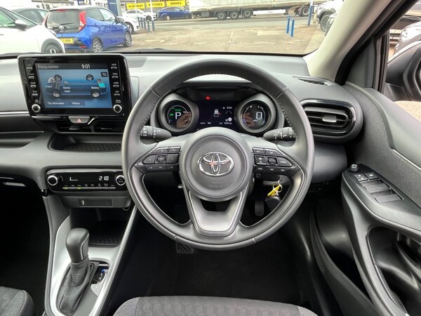 Used Toyota Yaris 2022 for sale - 75425737: Photo 19