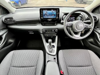 Used Toyota Yaris 2022 for sale - 75425737: Photo