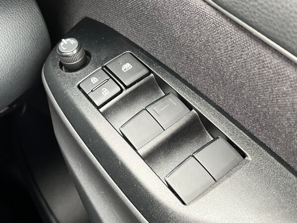 Used Toyota Yaris 2022 for sale - 75425737: Photo 49
