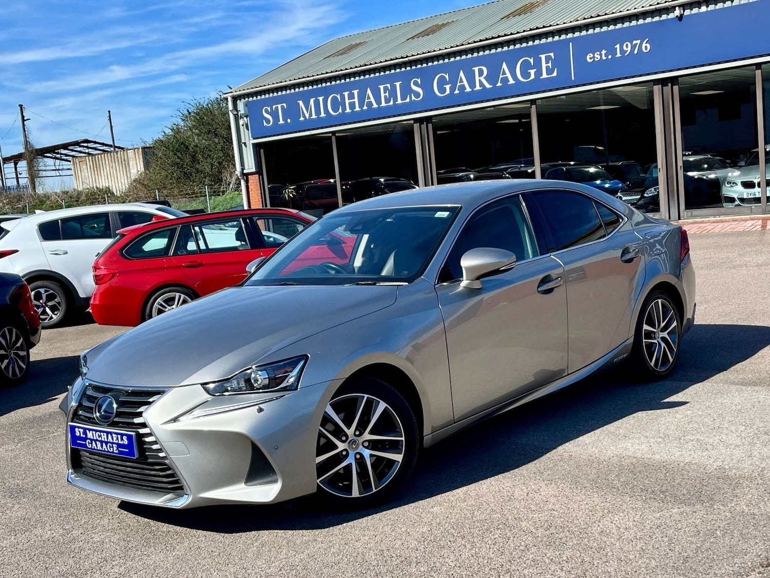 Used Lexus IS 2018 for sale - 76905320: Photo 1