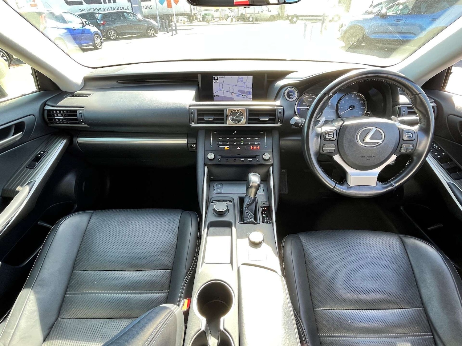 Used Lexus IS 2018 for sale - 76905320: Photo 2