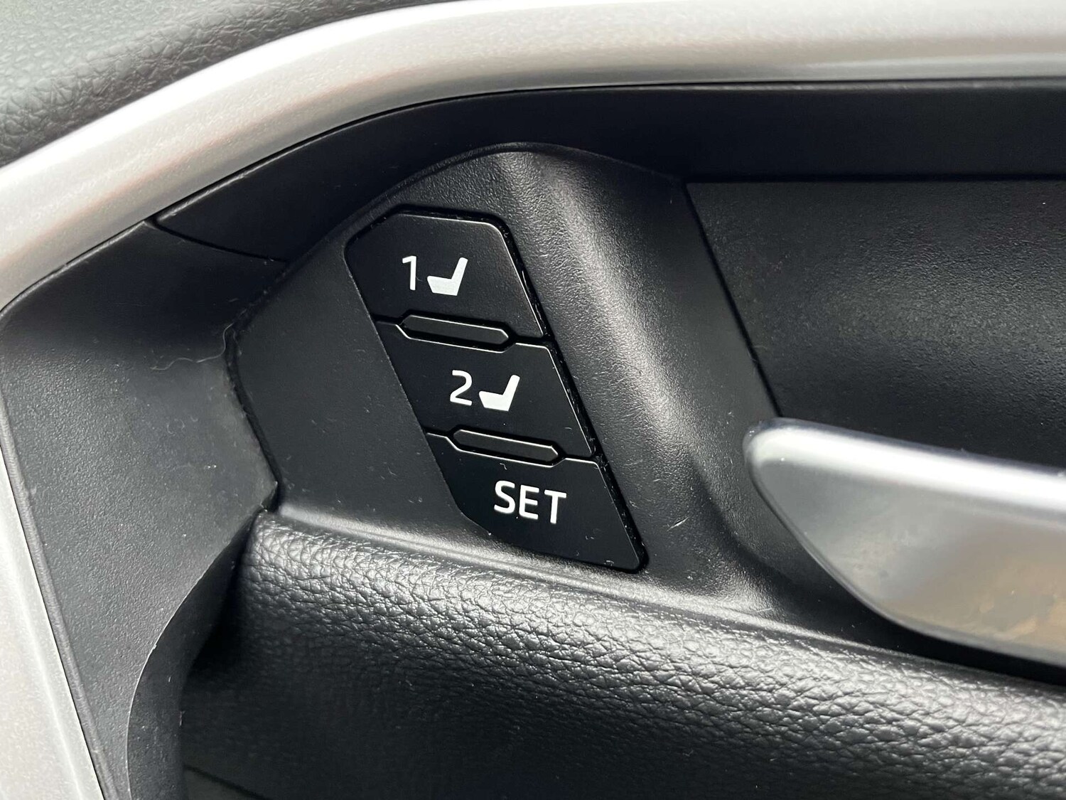 Used Toyota RAV4 2021 for sale - 77534998: Photo 60