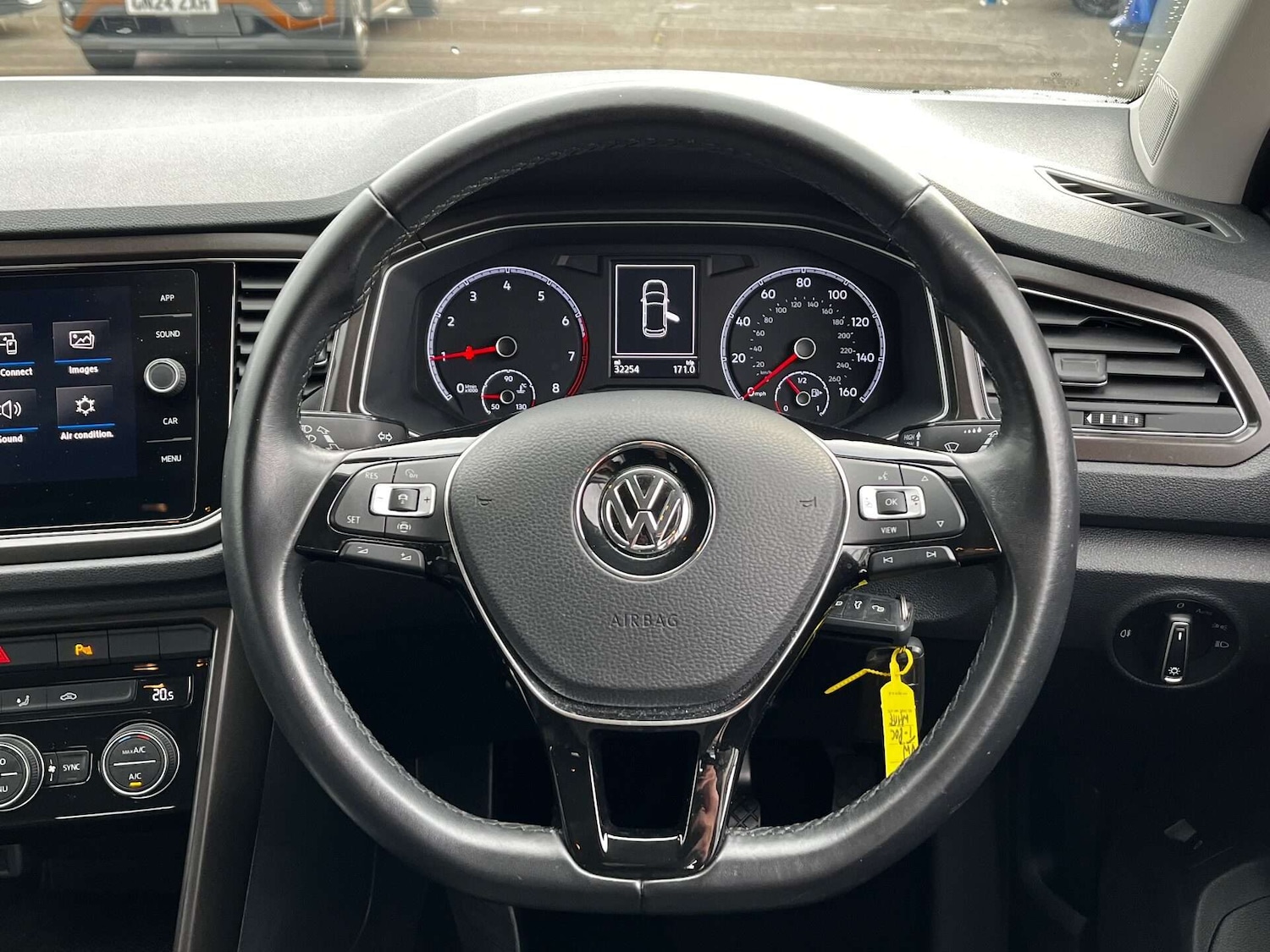 Used Volkswagen T-Roc 2019 for sale - 76957751: Photo 20