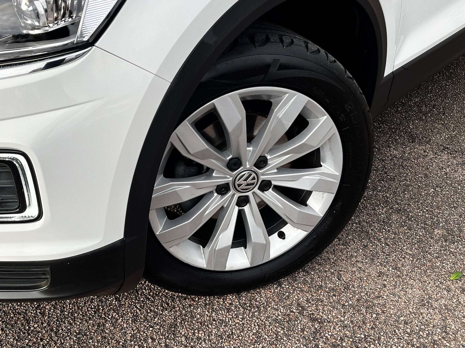 Used Volkswagen T-Roc 2019 for sale - 76957751: Photo 3