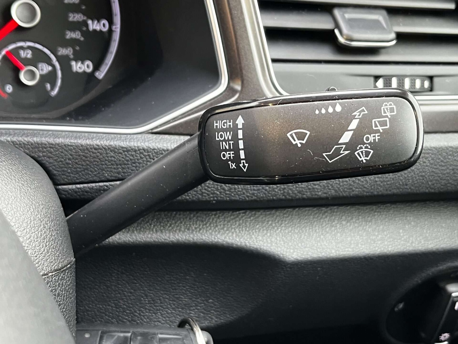 Used Volkswagen T-Roc 2019 for sale - 76957751: Photo 56