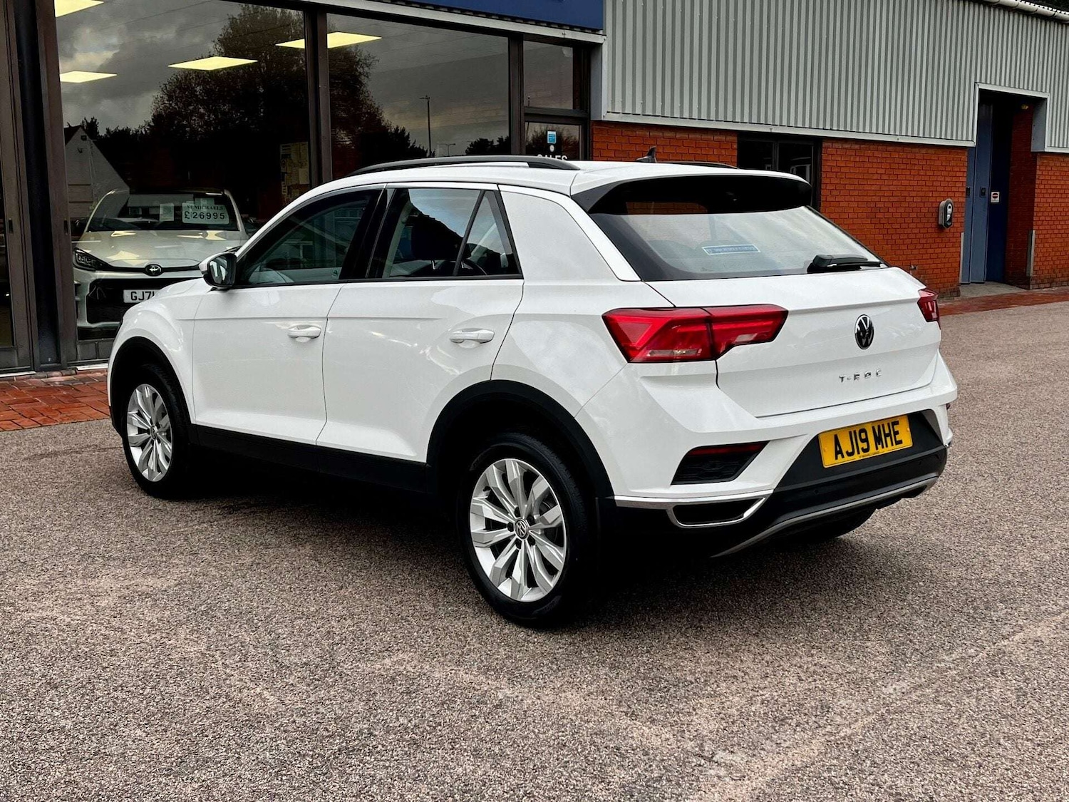 Used Volkswagen T-Roc 2019 for sale - 76957751: Photo 9