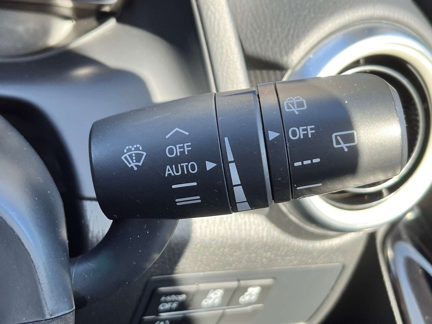 Used Mazda Mazda2 2022 for sale - 77535042: Photo 59