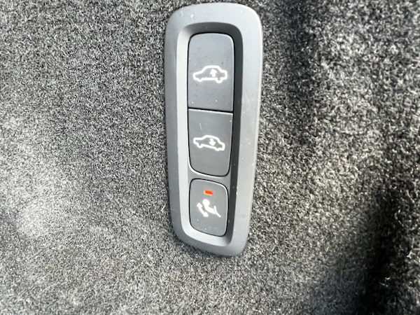 Used Volvo XC60 2022 for sale - 75425974: Photo 65