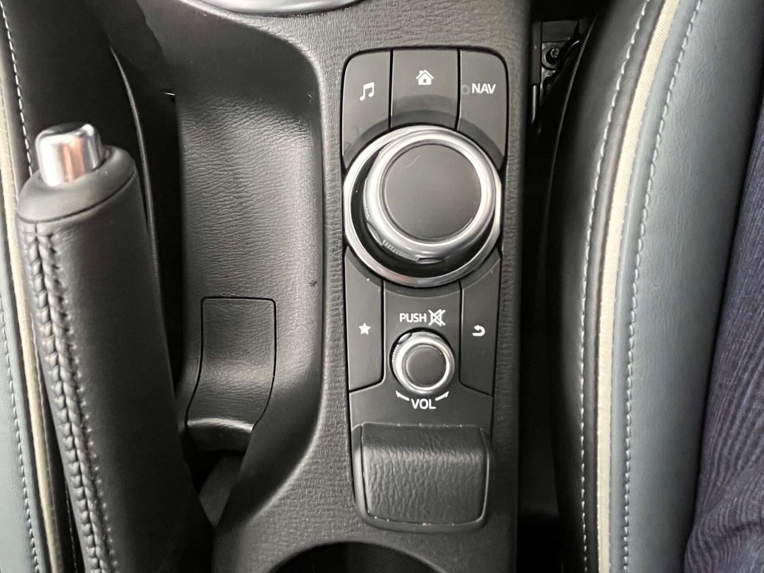 Used Mazda Mazda2 2023 for sale - 76905359: Photo 50