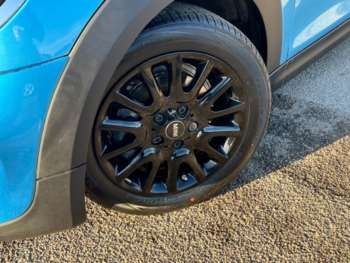 Used MINI Hatch 2018 for sale - 73303250: Photo