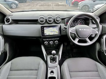 Used Dacia Duster 2024 for sale - 76905365: Photo