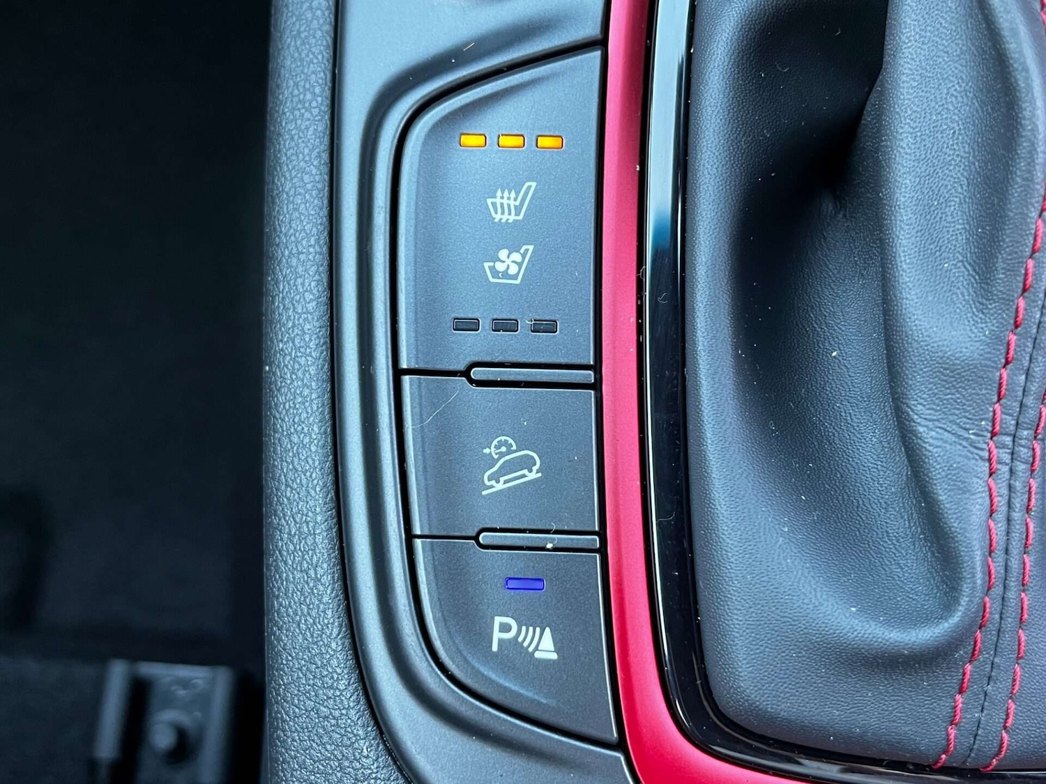 Used Hyundai KONA 2018 for sale - 76905336: Photo 59