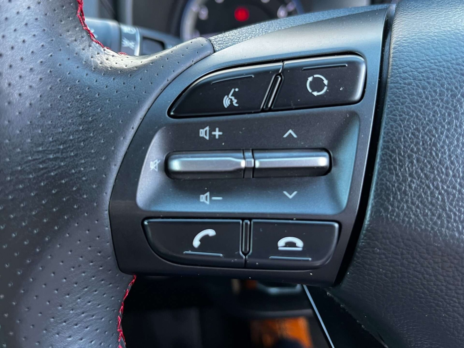 Used Hyundai KONA 2018 for sale - 76905336: Photo 64