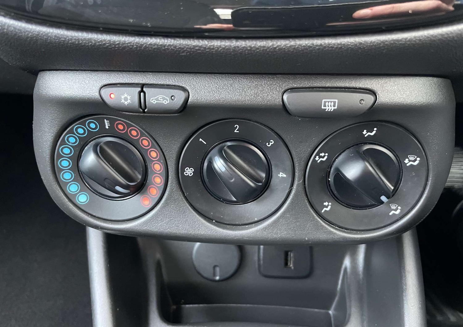 Used Vauxhall Corsa 2018 for sale - 77249298: Photo 34