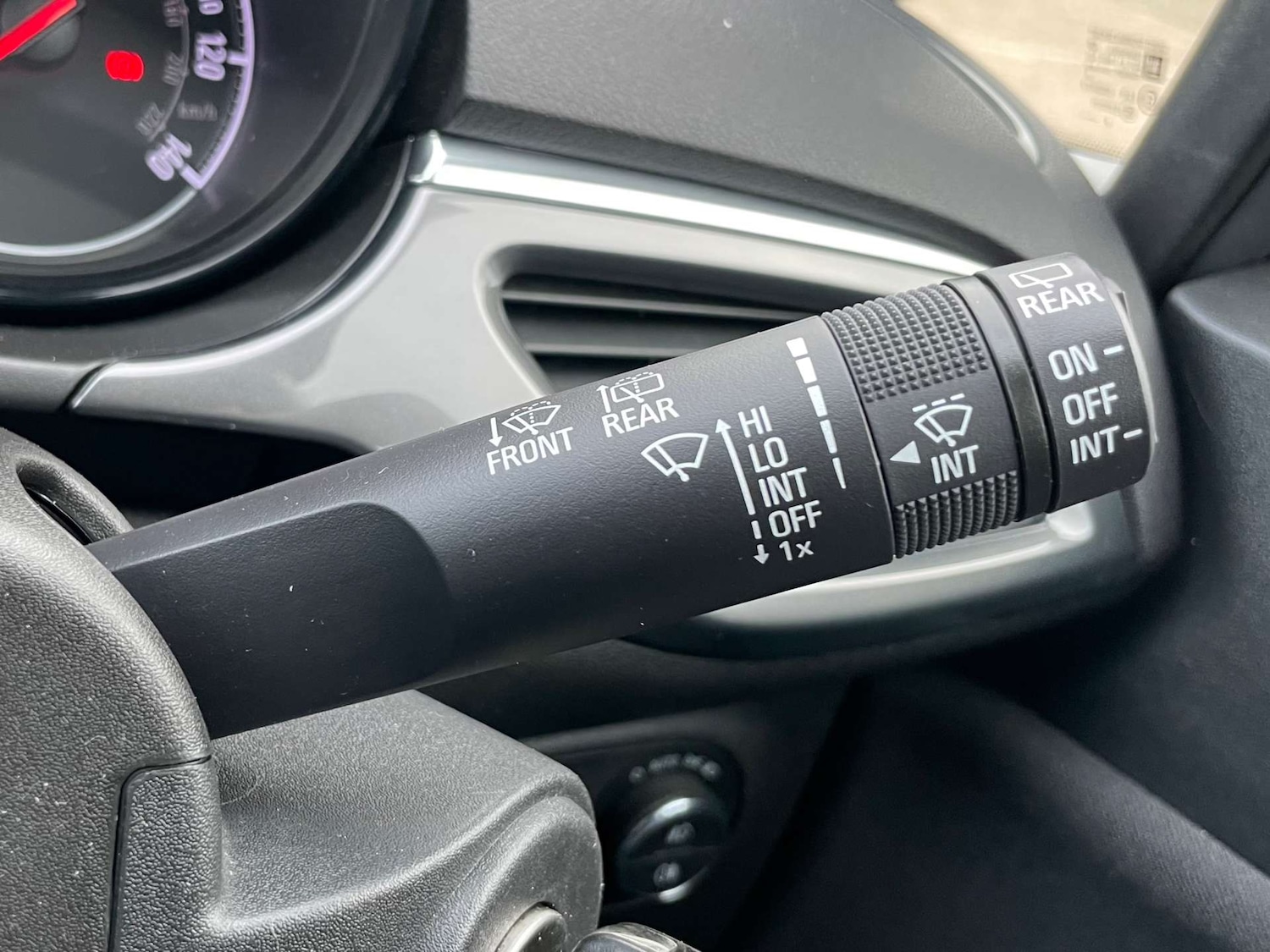 Used Vauxhall Corsa 2018 for sale - 77249298: Photo 40