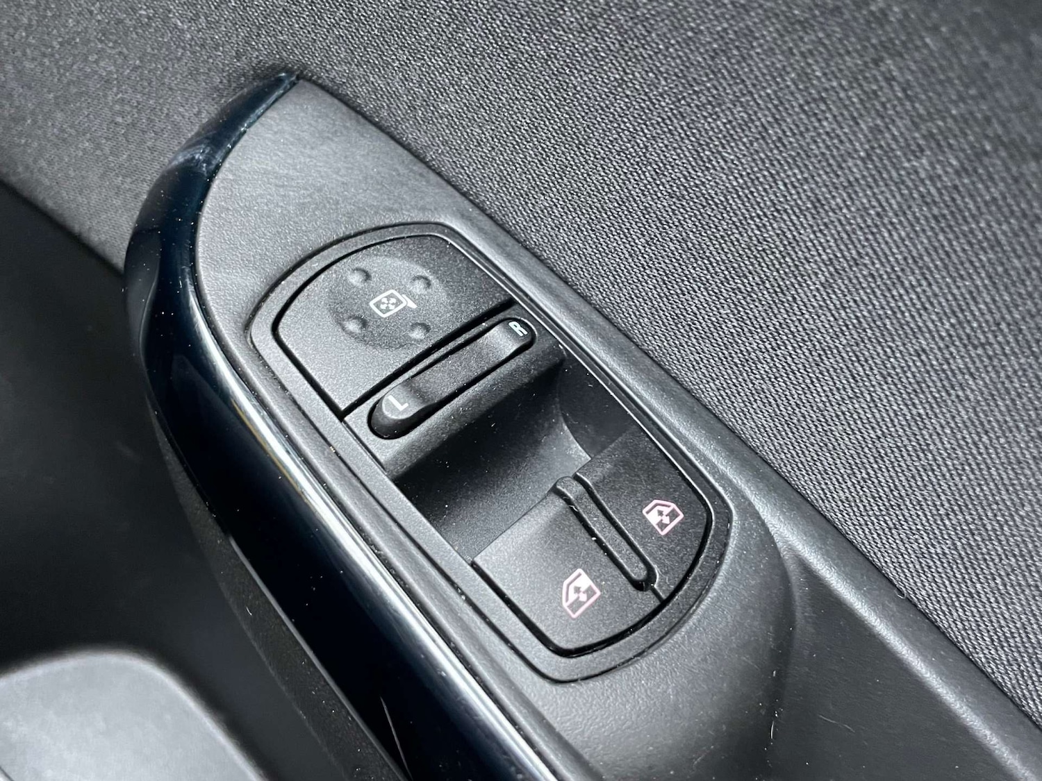 Used Vauxhall Corsa 2018 for sale - 77249298: Photo 42