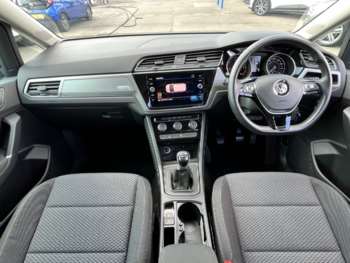 Used Volkswagen Touran 2019 for sale - 74825292: Photo