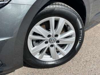 Used Volkswagen Touran 2019 for sale - 74825292: Photo