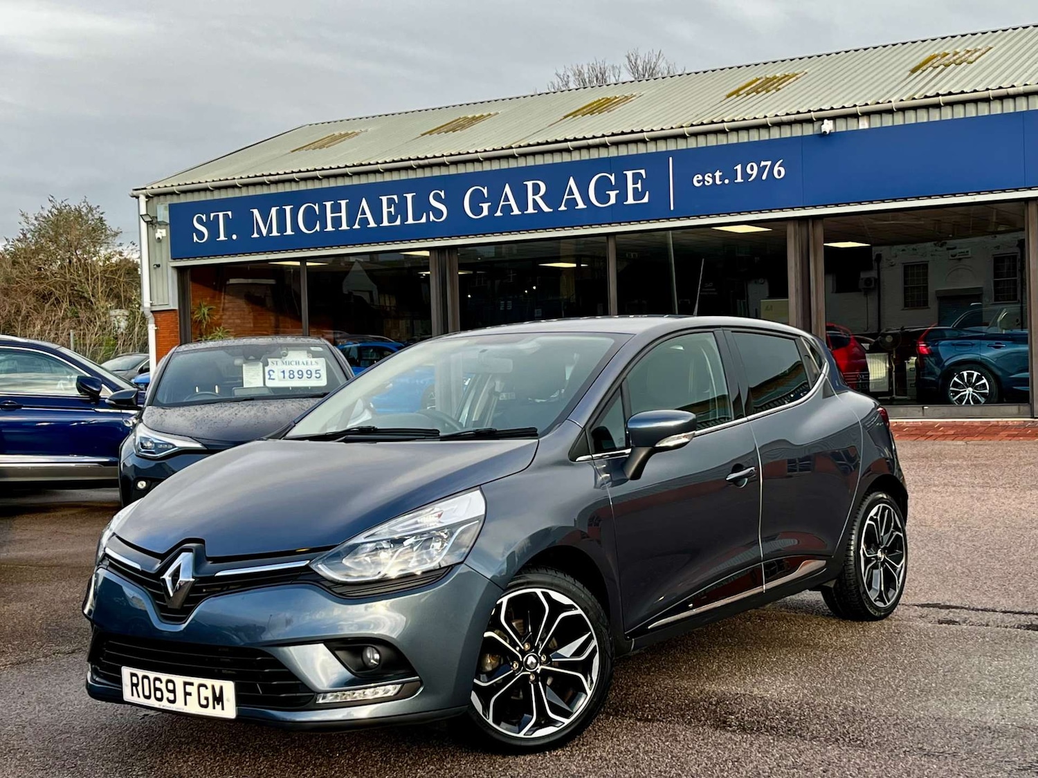 Used Renault Clio 2019 for sale - 76905282: Photo 1