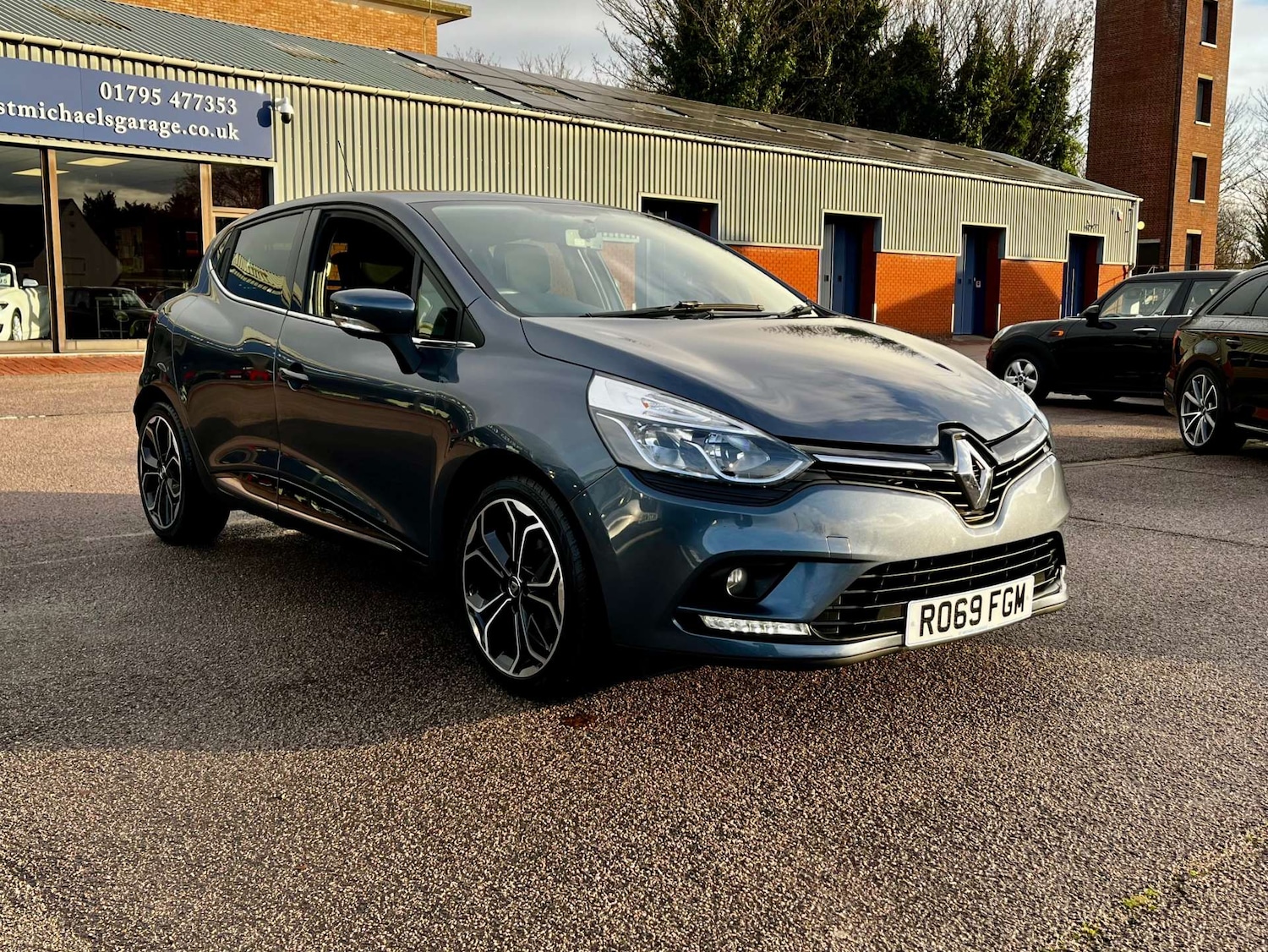 Used Renault Clio 2019 for sale - 76905282: Photo 4