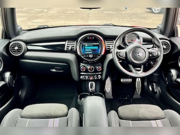 Used MINI Hatch 2019 for sale - 78211870: Photo