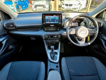 Used Toyota Yaris 2022 for sale - 76957829: Photo