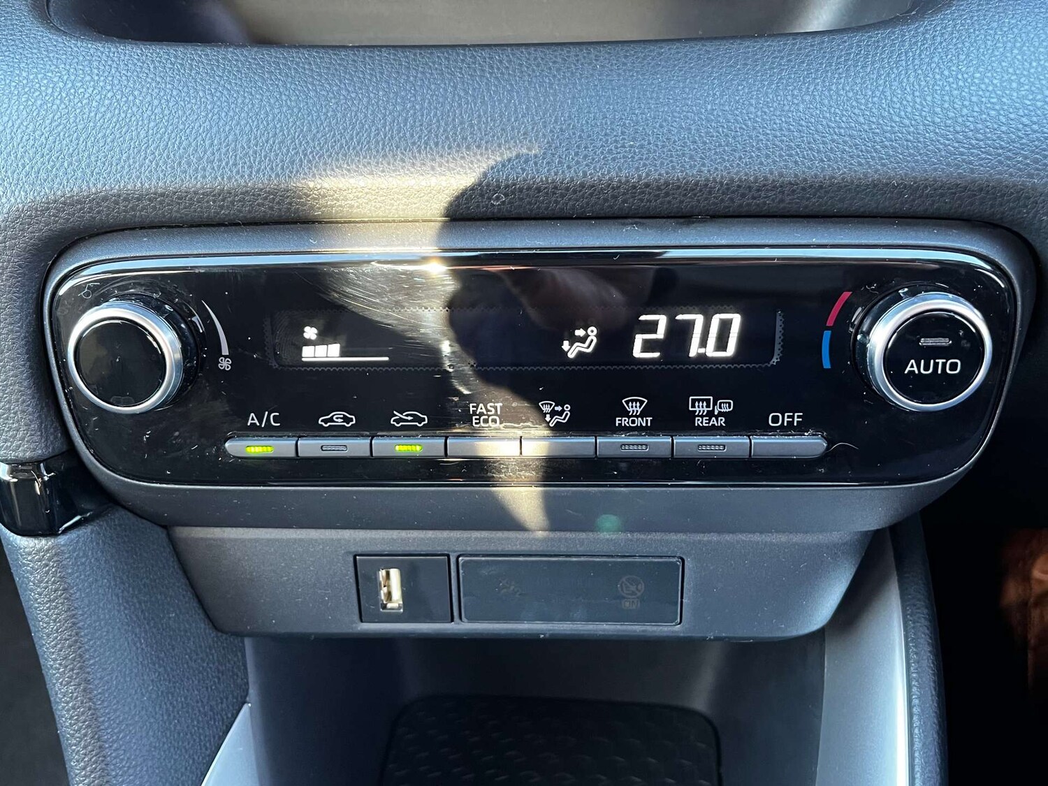 Used Toyota Yaris 2022 for sale - 76957829: Photo 53