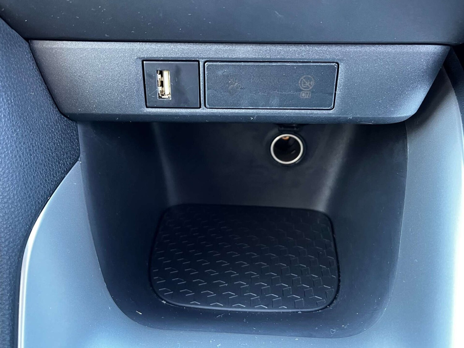 Used Toyota Yaris 2022 for sale - 76957829: Photo 54