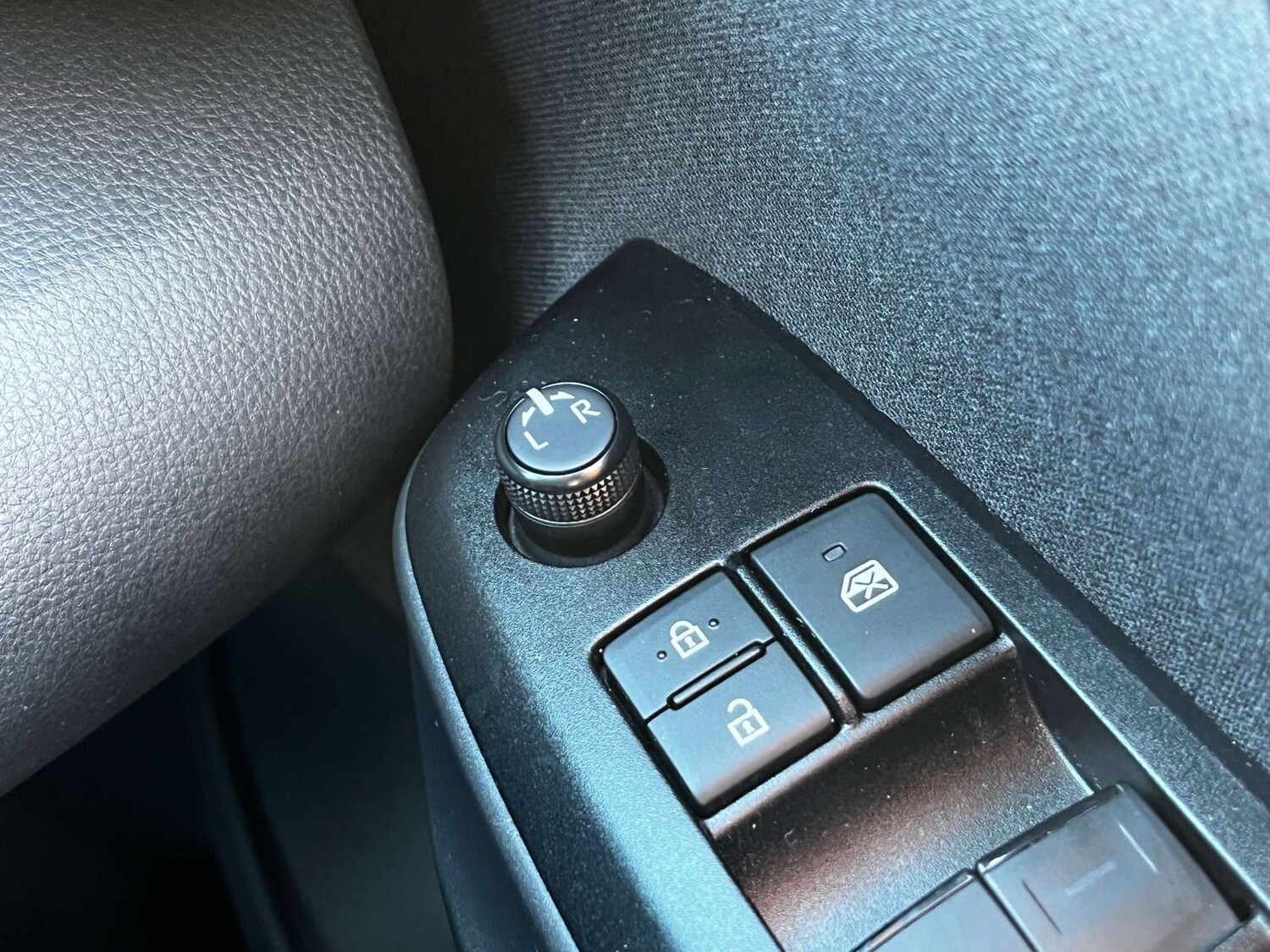 Used Toyota Yaris 2022 for sale - 76957829: Photo 61