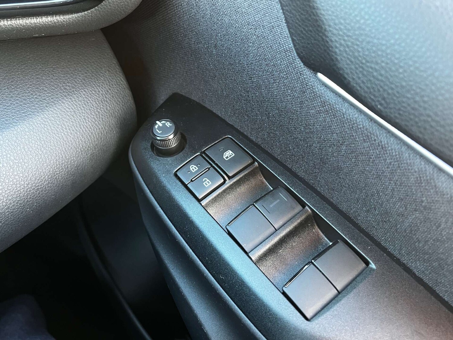 Used Toyota Yaris 2022 for sale - 76957829: Photo 62